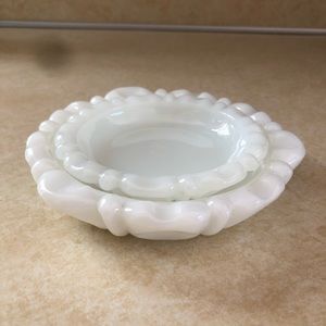 Vintage Anchor Hocking milk glass, nesting ashtrays.
